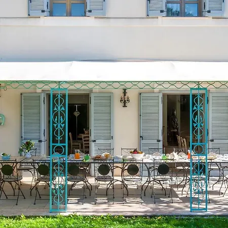 Villa Cappelletti 12, Emma Cesi
