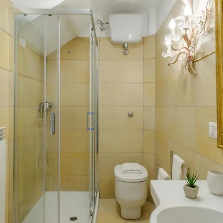 Cappelletti 16&2, Emma Villa Cesi