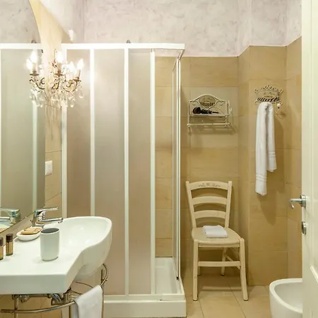 Cappelletti 16&2, Emma Villa Cesi