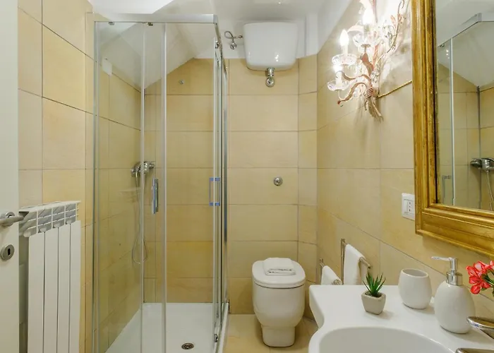 Cappelletti 16&2, Emma Villa Cesi