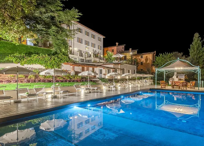 Cappelletti 16&2, Emma Villa Cesi